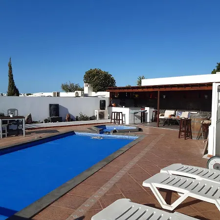 Extremely Private Villa, Heated Pool & Jacuzzi, Pool Wet Bar, Great Views. Villa Playa Blanca (Lanzarote)