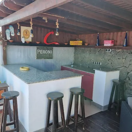 Villa Extremely Private Villa, Heated Pool & Jacuzzi, Pool Wet Bar, Great Views. Playa Blanca (Lanzarote)