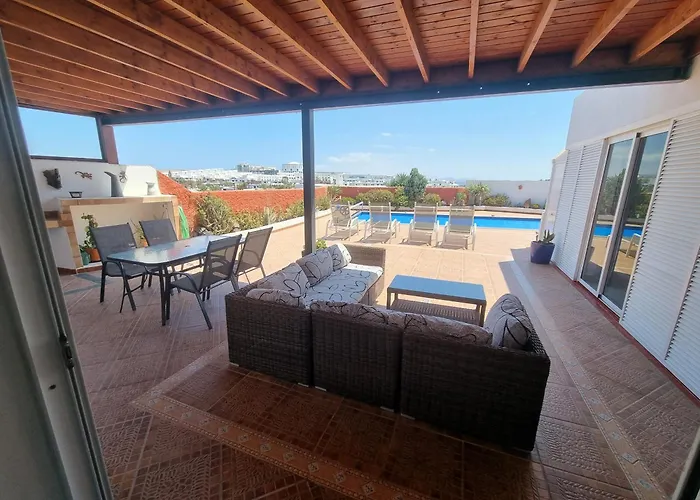 Extremely Private Villa, Heated Pool & Jacuzzi, Pool Wet Bar, Great Views. Playa Blanca (Lanzarote)