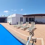 빌라 Extremely Private Villa, Heated Pool & Jacuzzi, Pool Wet Bar, Great Views. 플라야블랑카