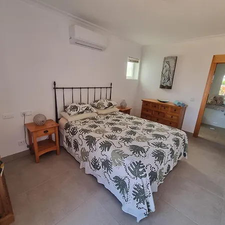 빌라 Extremely Private Villa, Heated Pool & Jacuzzi, Pool Wet Bar, Great Views.